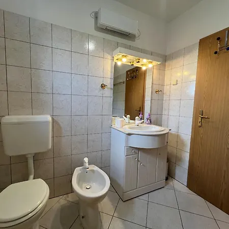 Ana Apartment